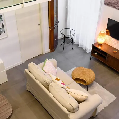 Santa Lucia Flat, * Naples